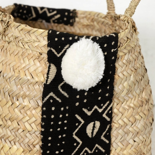 Pom Pom Bag Macro 2